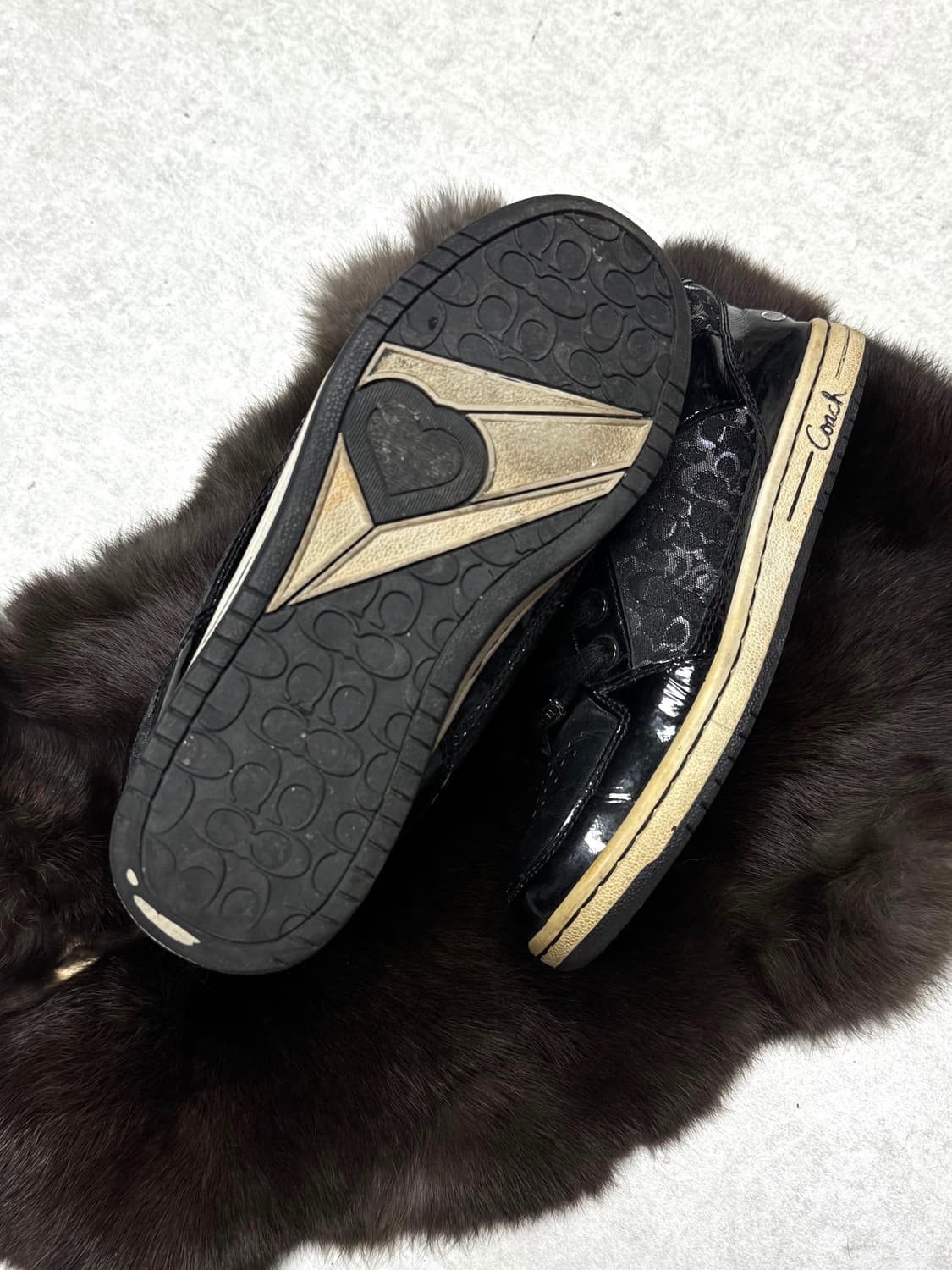 코치 갸루 시그니처 하이탑 스니커즈 블랙 상품이미지3