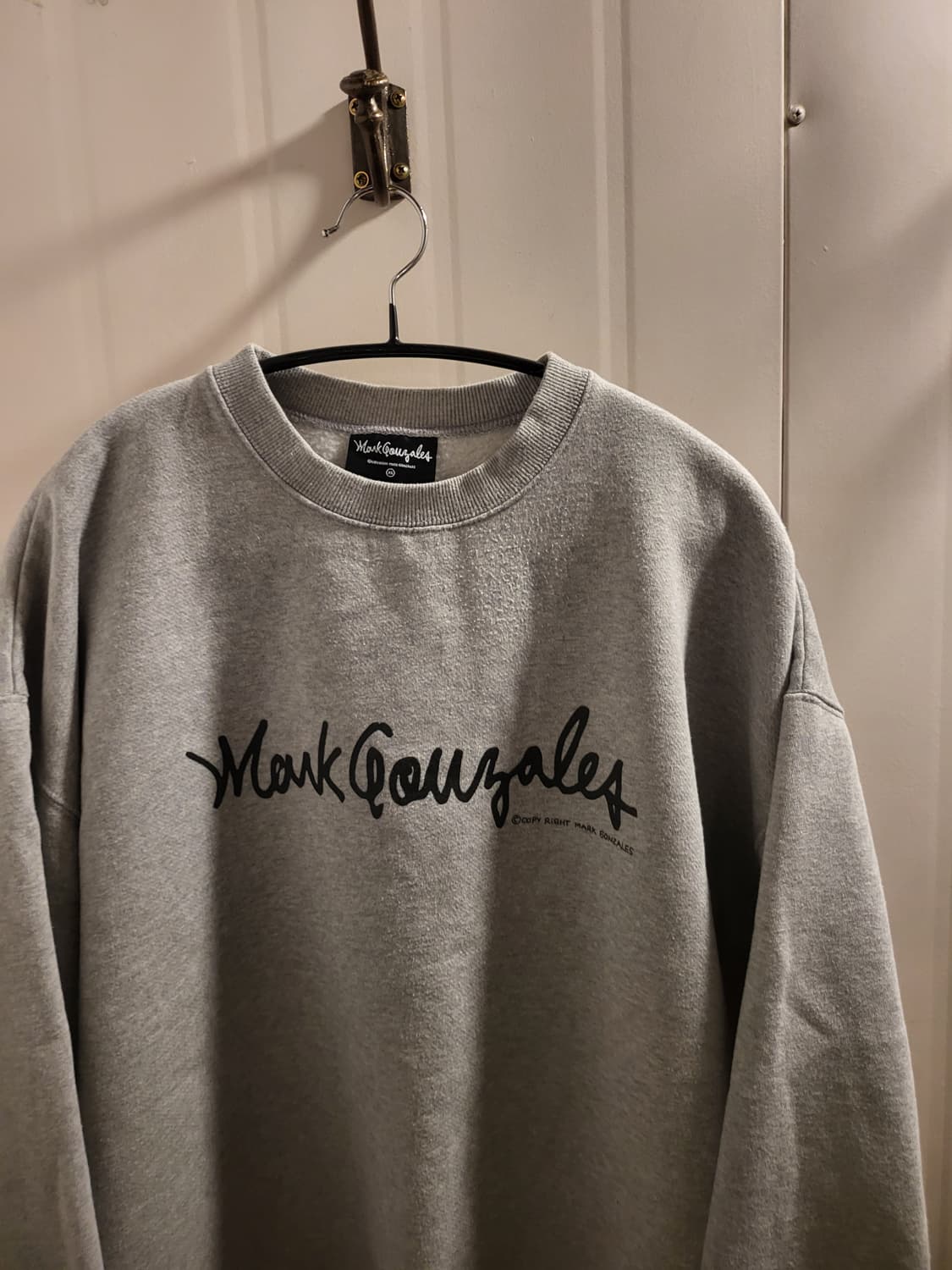 마크곤잘레스 기모 맨투맨 회색 상품이미지2