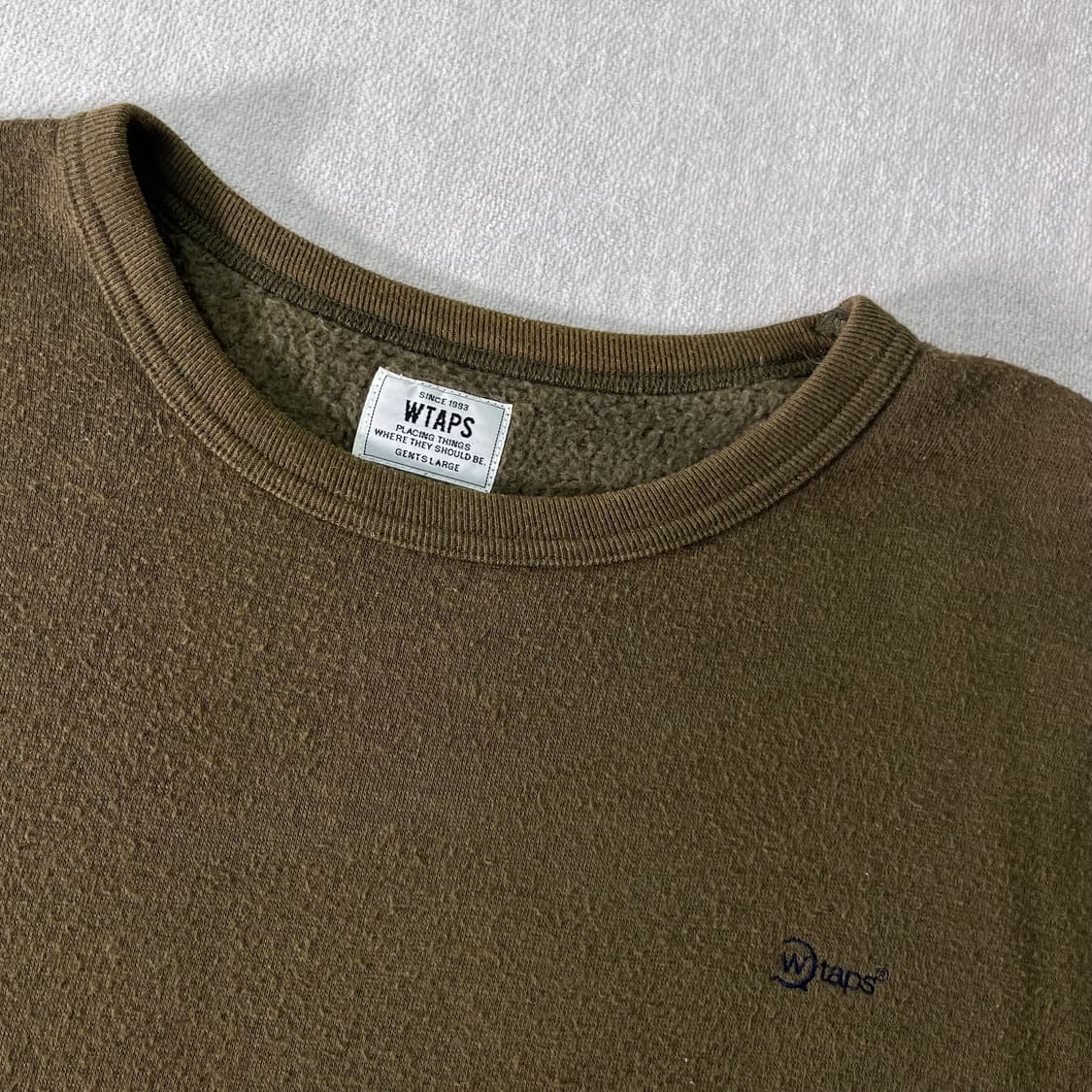 100 더블탭스 올리브 카키 맨투맨 상품이미지2