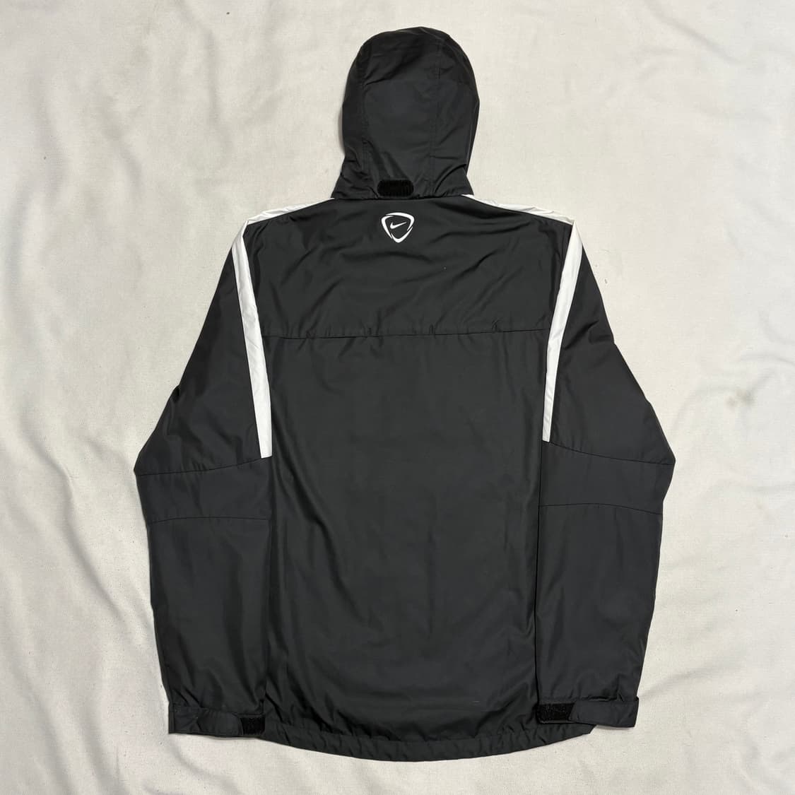 L 나이키 멘체스터유나이티드 블랙 후드 바람막이 상품이미지3