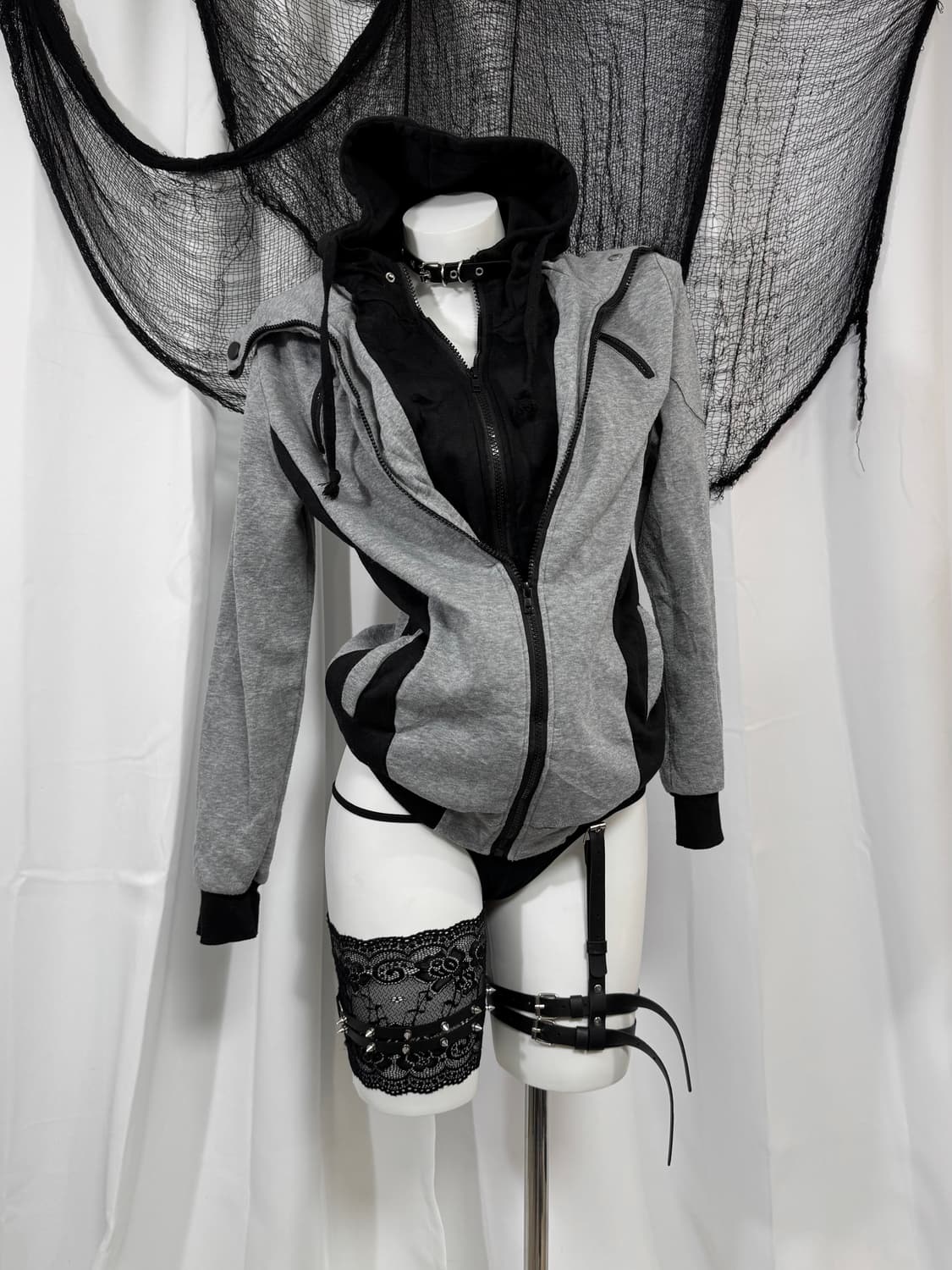 gray detail hood zip up 상품이미지1