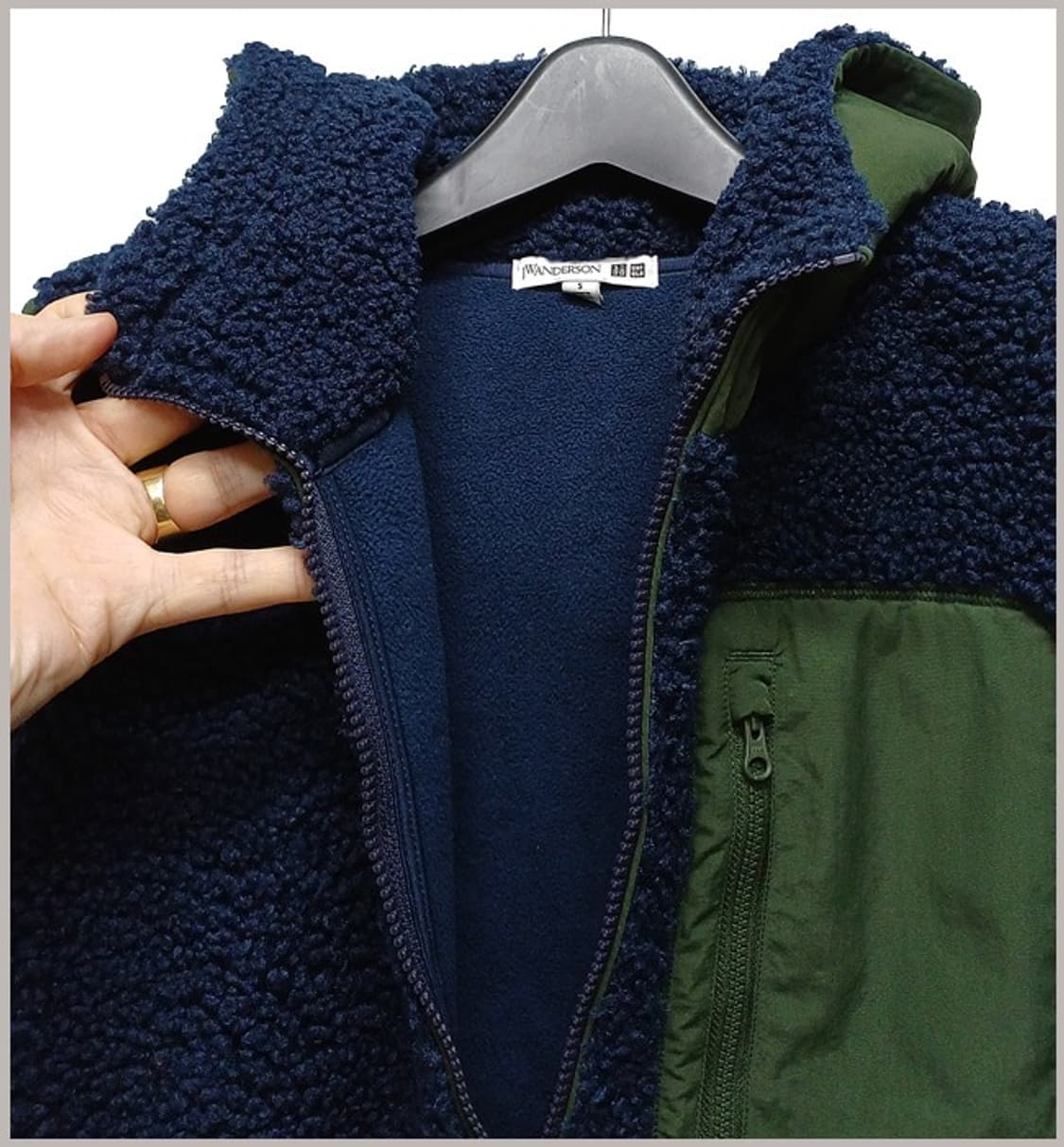 유니클로 JW앤더슨 후드 플리스 조끼 90 J-992 상품이미지4