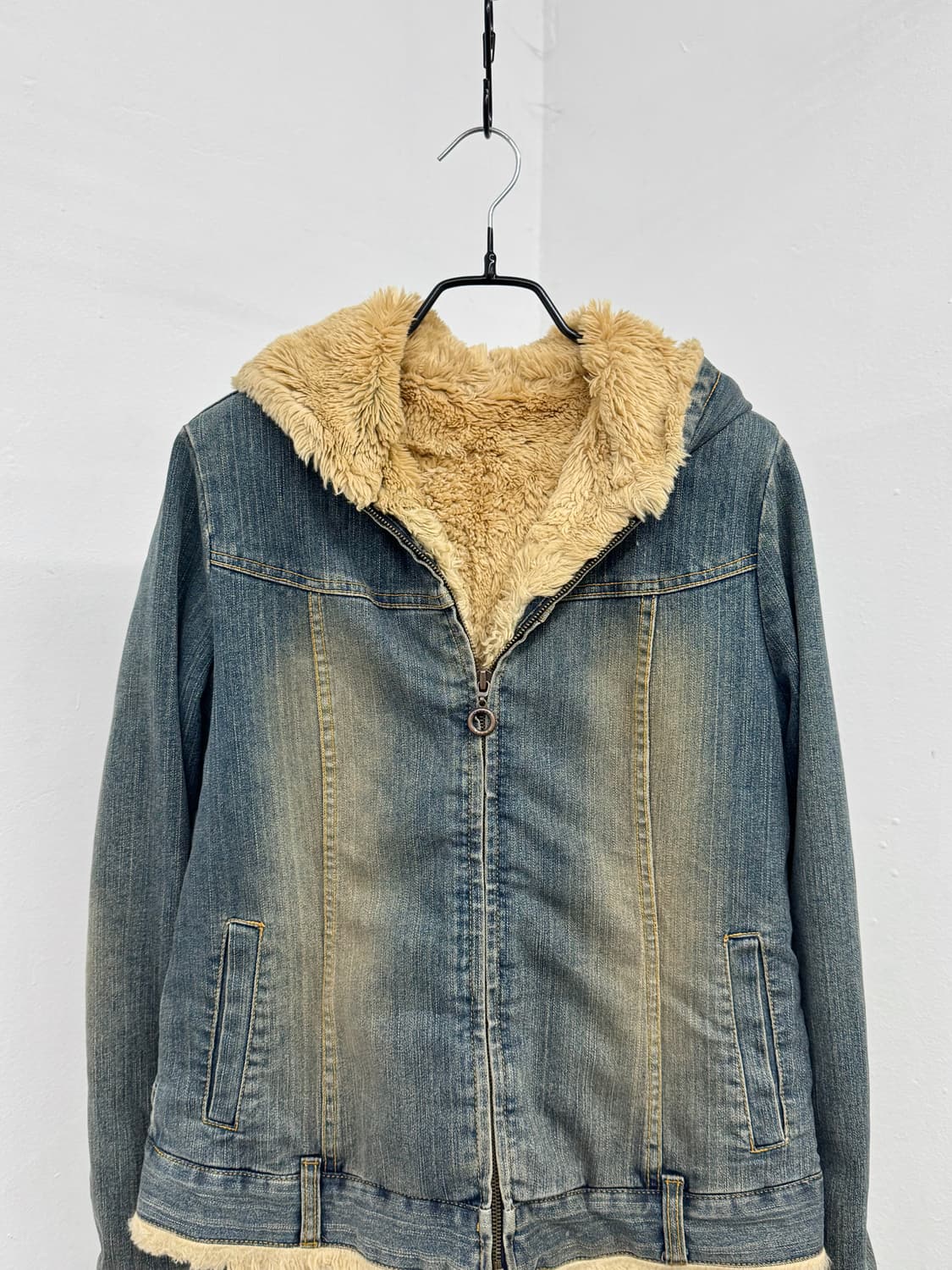 워싱 퍼 후드 데님 자켓  상품이미지6