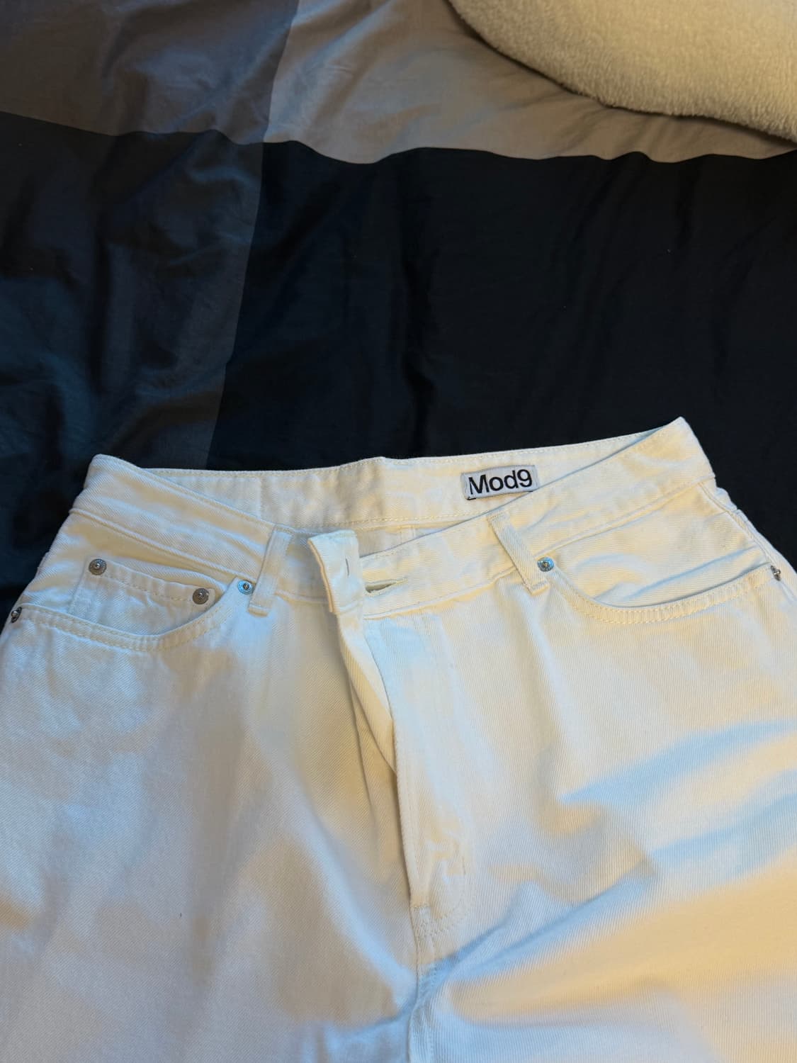 모드나인 화이트 데님 팬츠 32사이즈 MOD7ww 상품이미지1