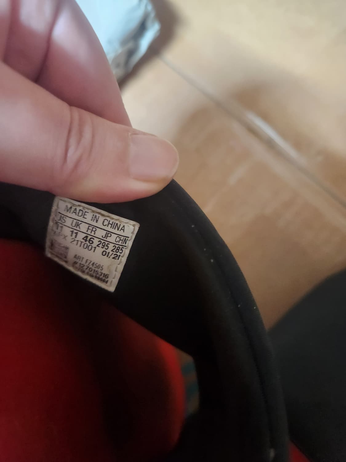 Y-3 슬라이드 블랙/레드 285mm 슬리퍼 상품이미지4