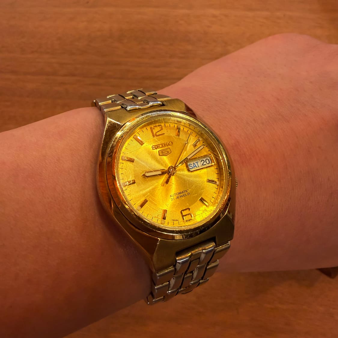 세이코5 골드 오토매틱 시계 37mm 상품이미지3