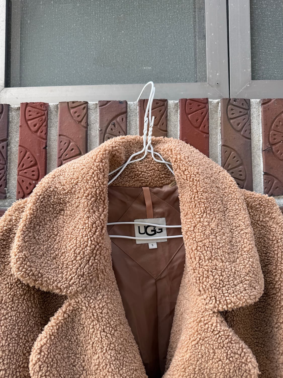 UGG 테디 롱 코트 (카멜 컬러) 상품이미지4