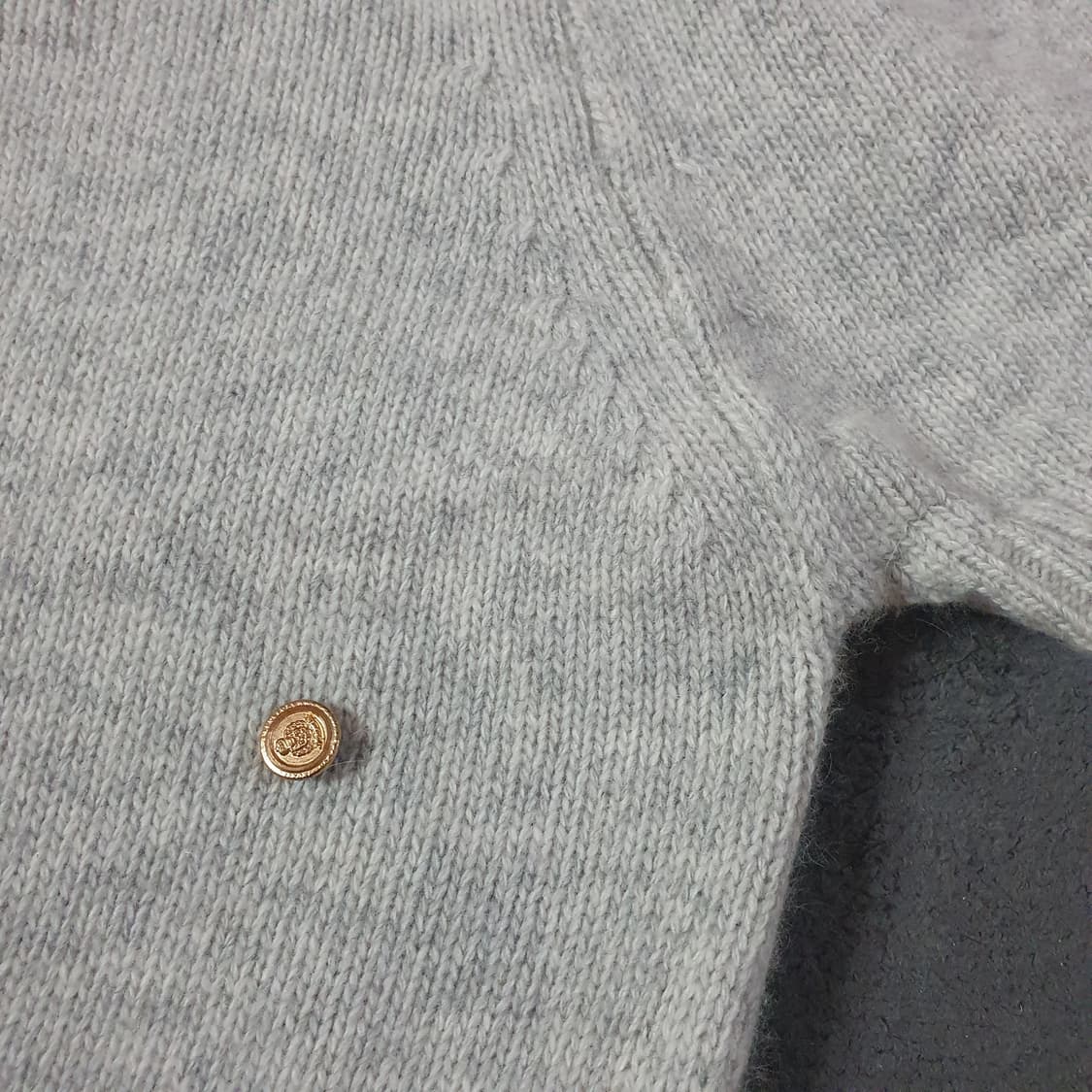 틸아이다이 라쿤 브이넥 니트 탑 그레이 상품이미지7