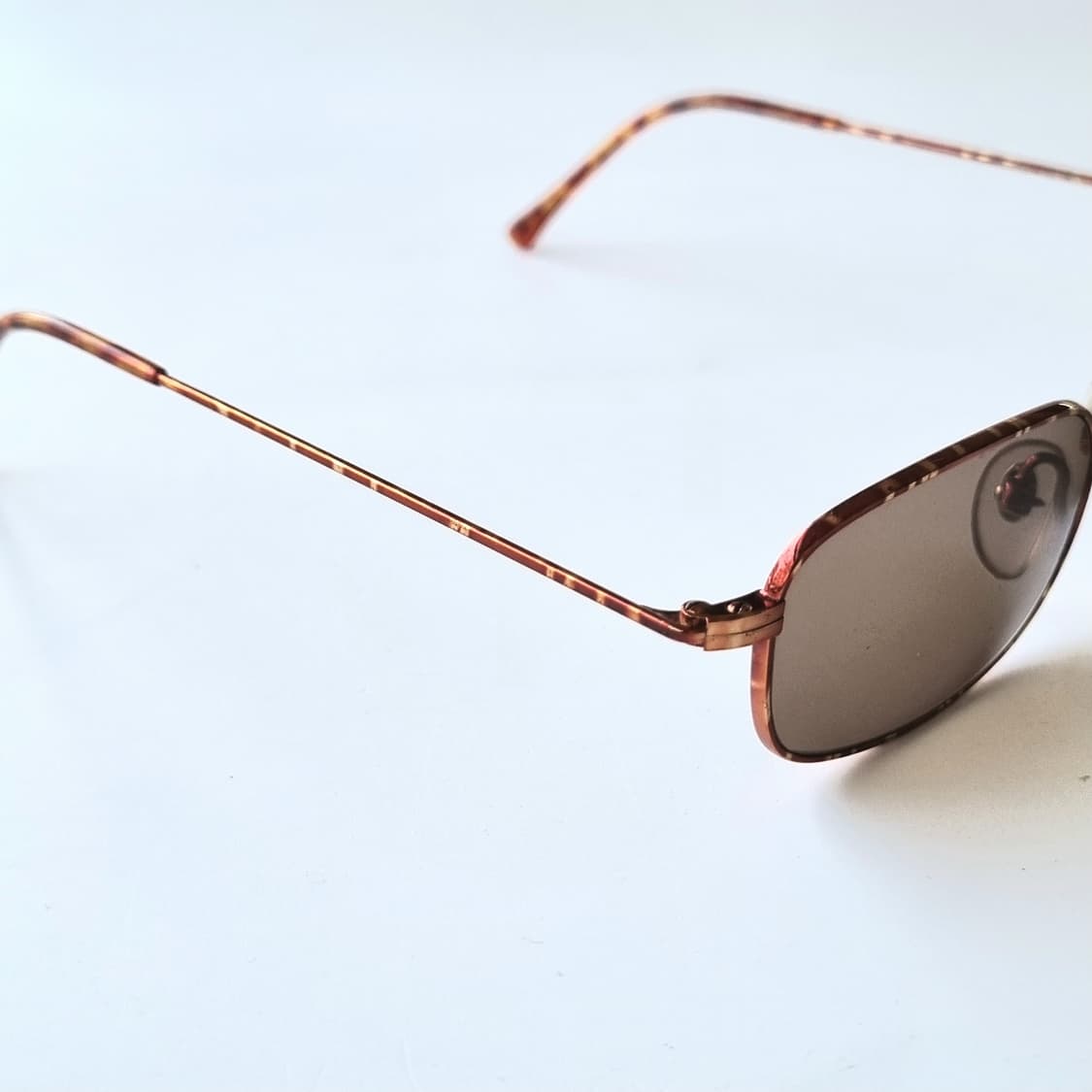 데드스탁 90트렌디한 내로우(Narrow) 쉐입 선글라스 상품이미지9