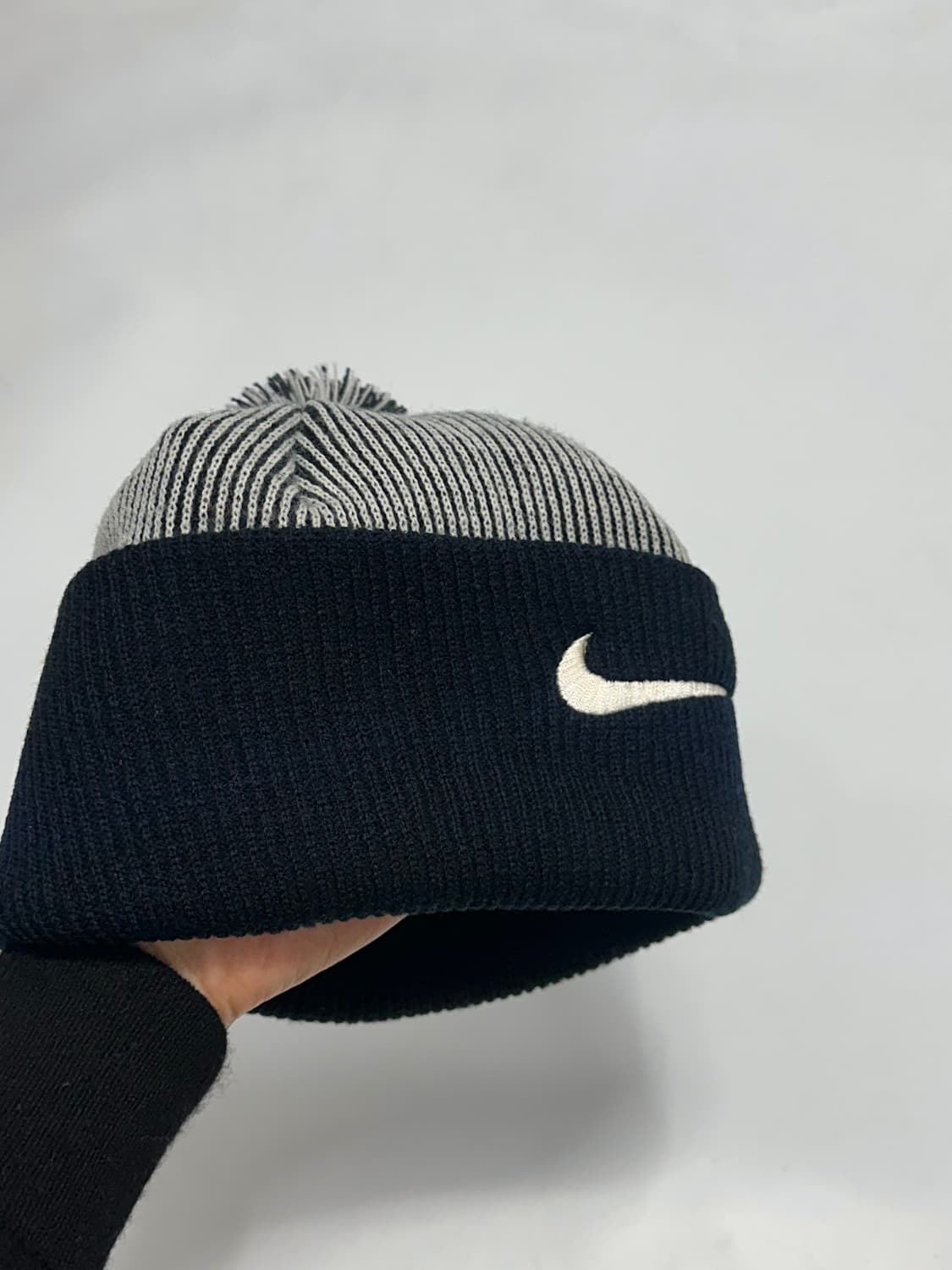 나이키 90s 스우시 방울 비니 상품이미지4