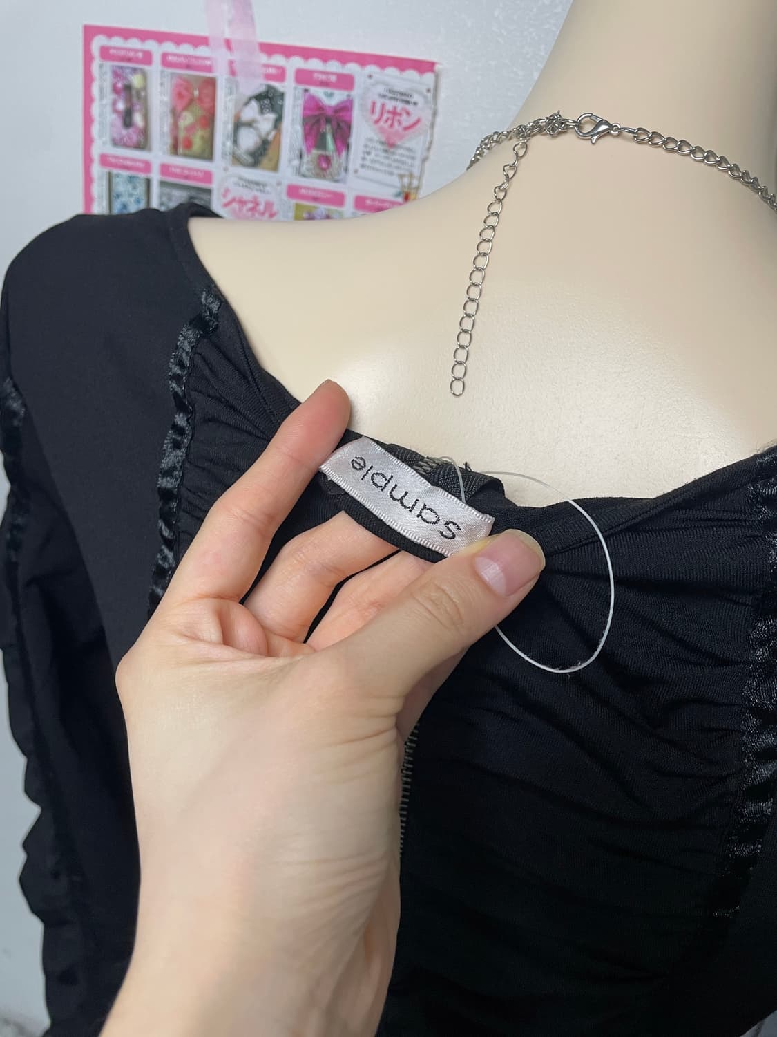 오네갸루 블랙 셔링 지퍼 탑 상품이미지4