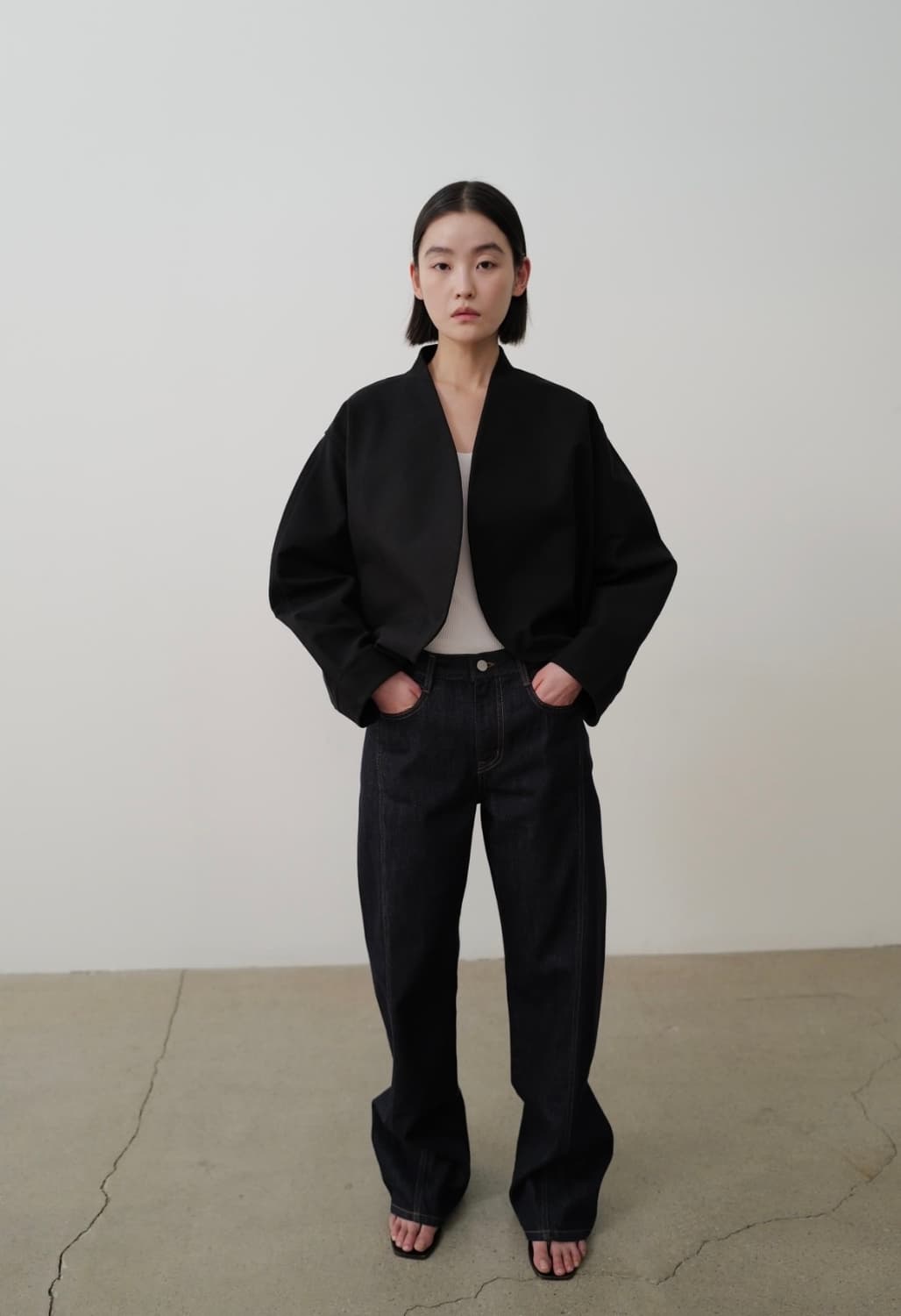 RRACE Curved Short Jacket  상품이미지1