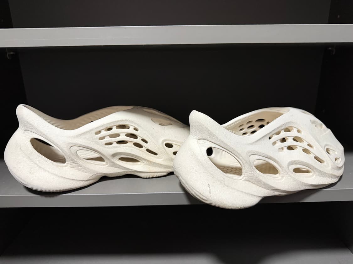 아디다스 이지 폼 러너 샌드 상품이미지4