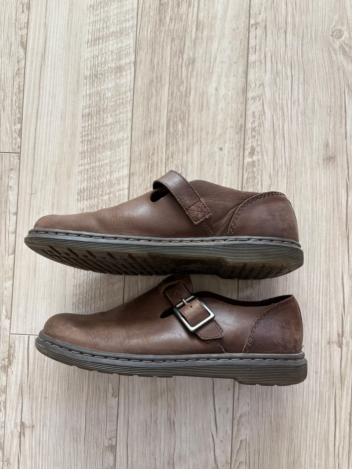 닥터마틴 패트리샤 브라운 240 상품이미지2