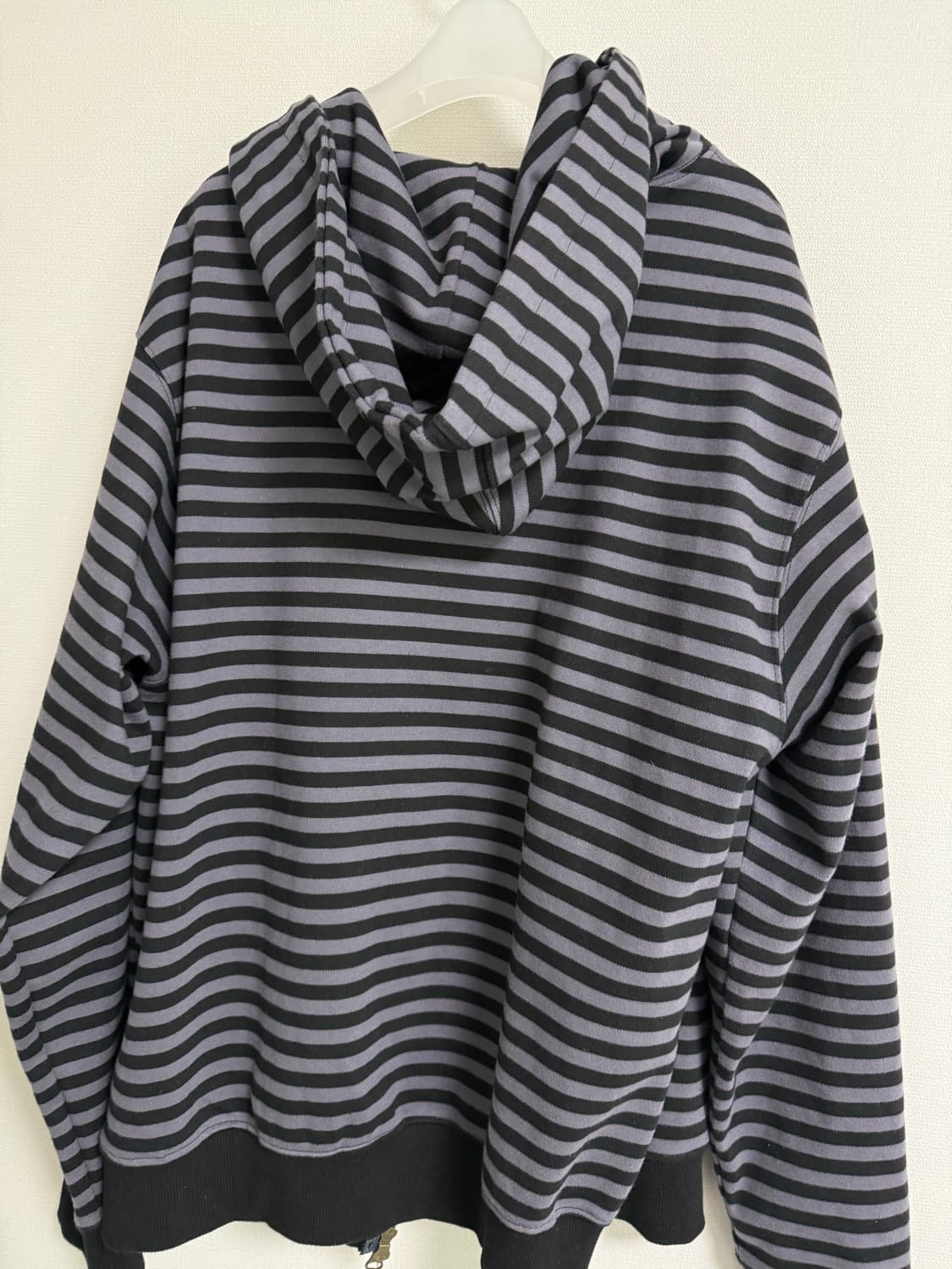 더콜디스트모먼트 후드집업 상품이미지3