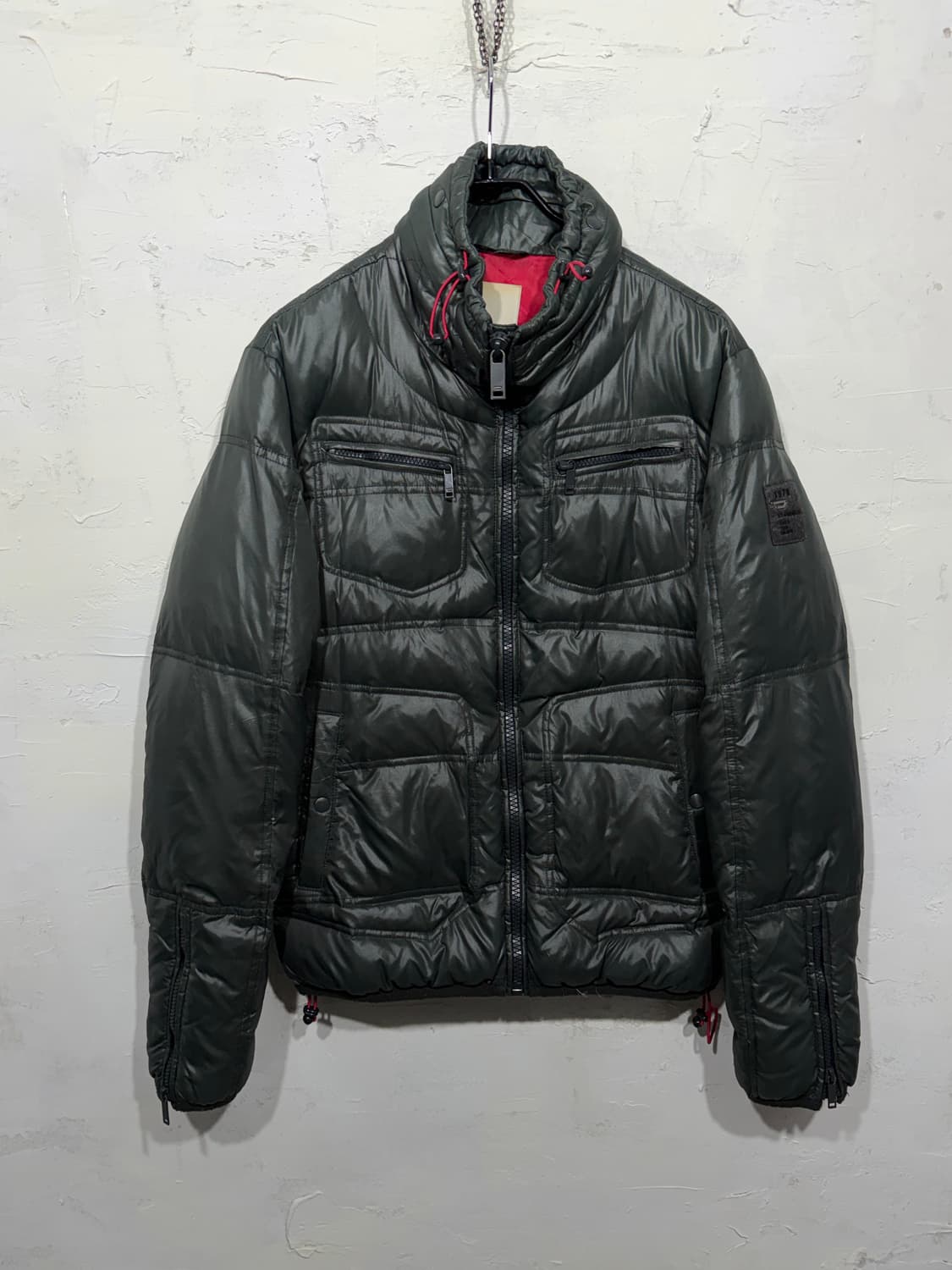 DIESEL Multi-Pocket Puffer Jacket 상품이미지1