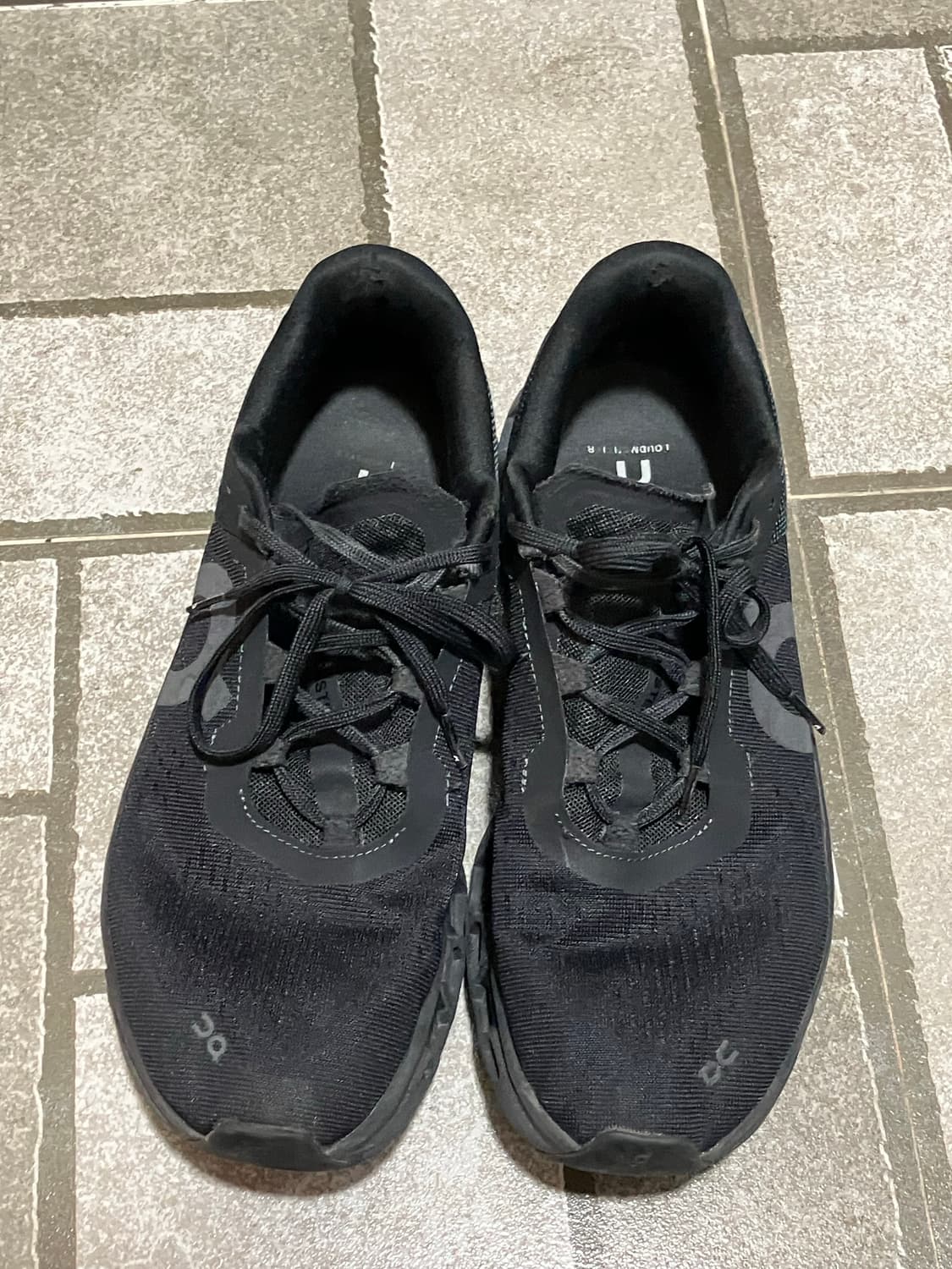 온러닝 클라우드 몬스터 285 상품이미지5