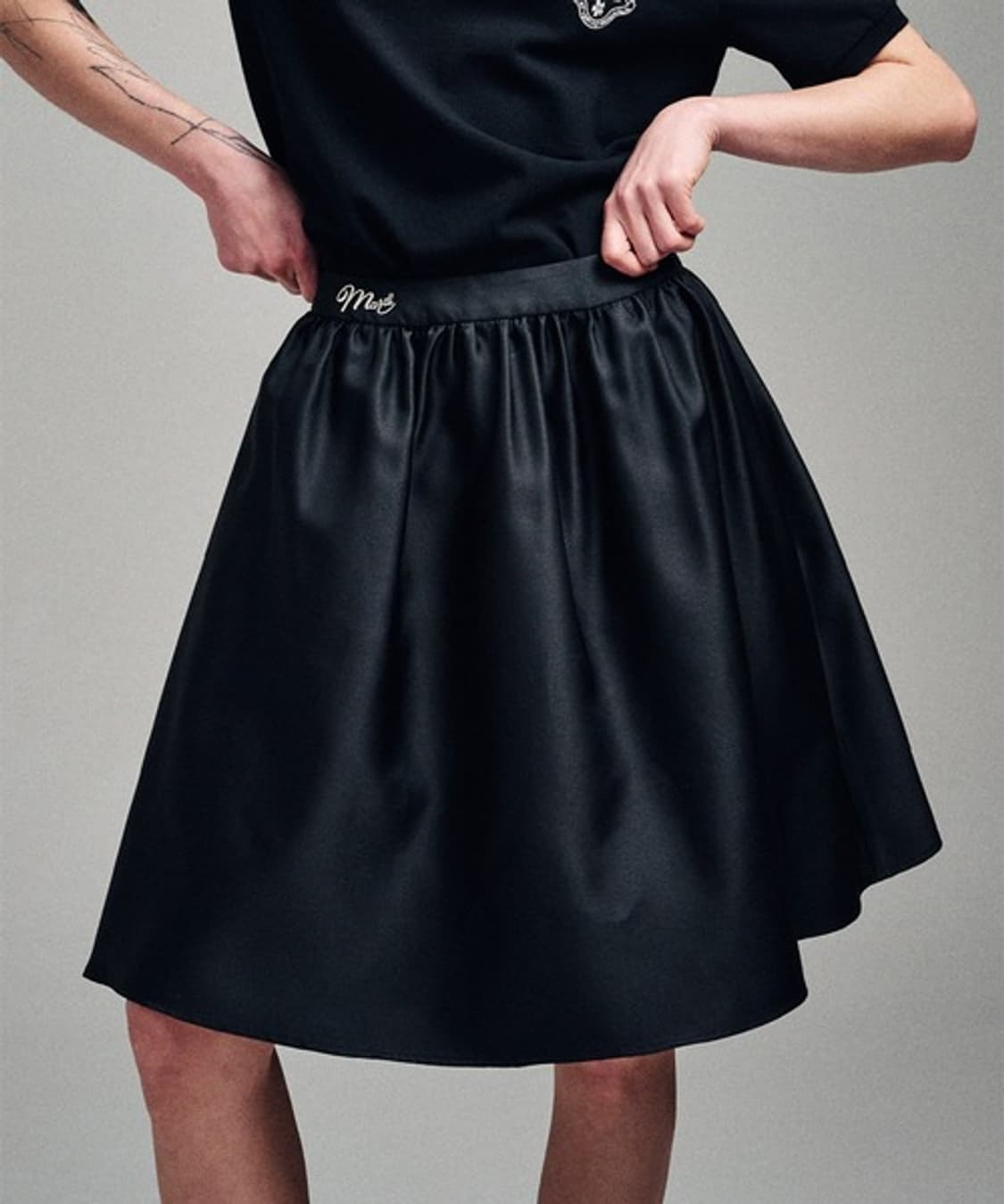 마르디메크르디 블랙 플레어 스커트 상품이미지2