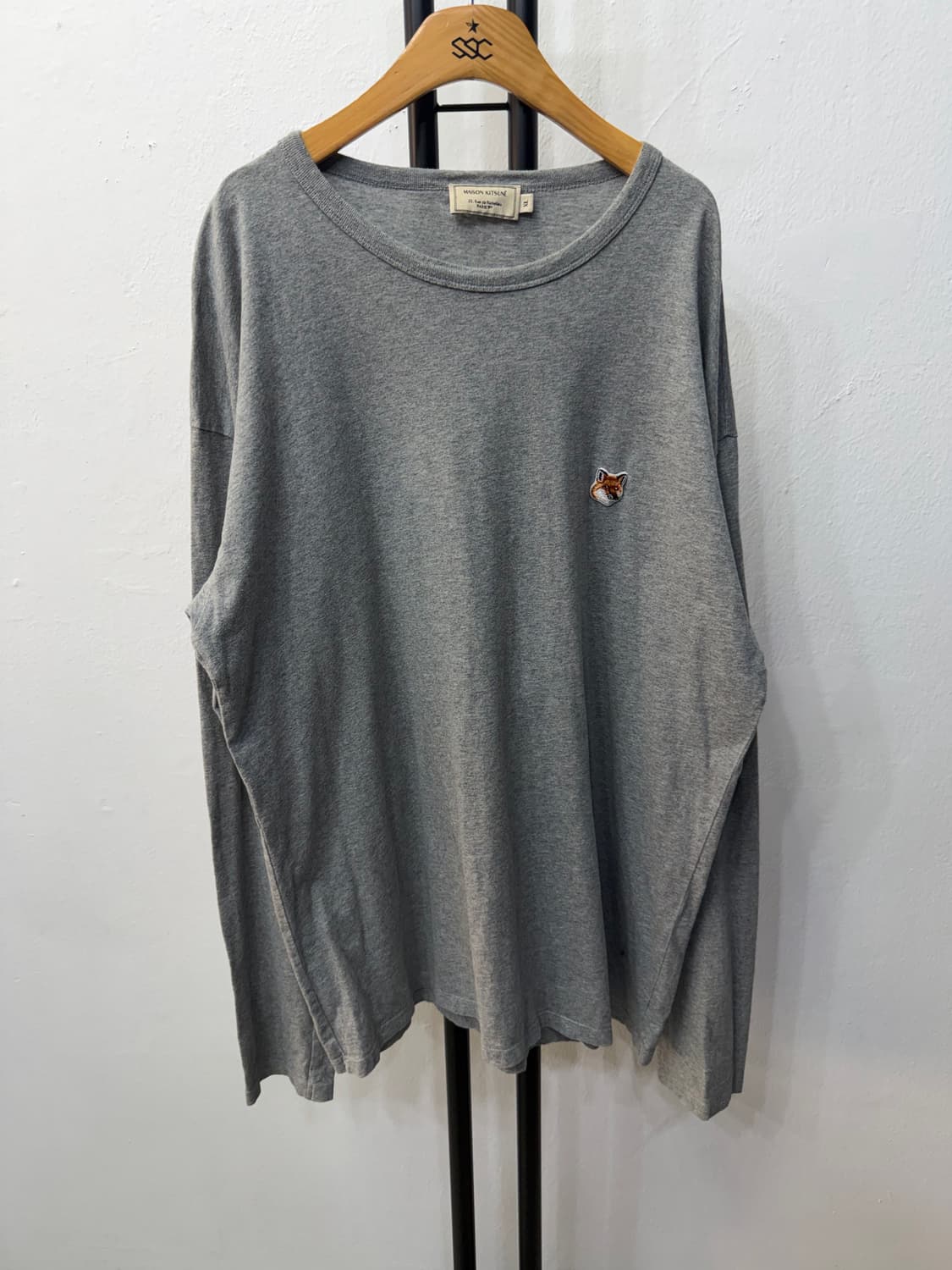 정품) 메종키츠네 남성 폭스 헤드 긴팔티 XL 상품이미지1