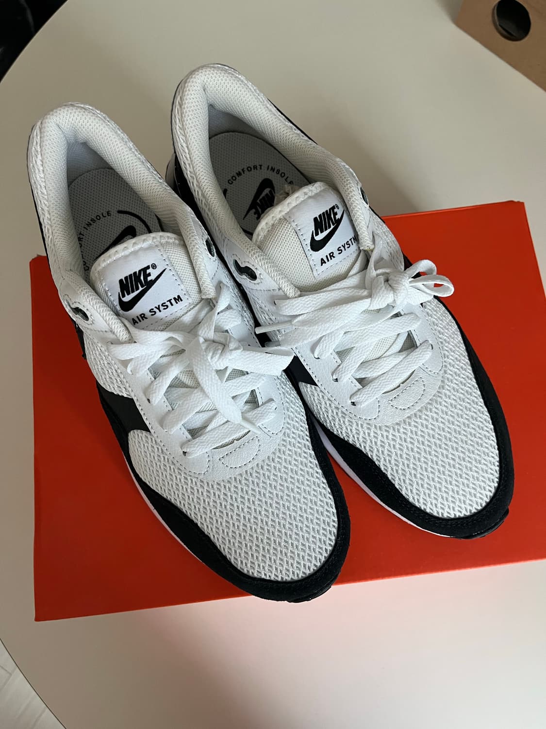 나이키 에어맥스 운동화 상품이미지1