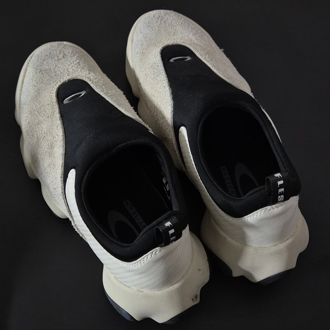 오클리 팩토리 팀 X 브레인데드 플래시 밀크 블랙 270사이즈 상품이미지2