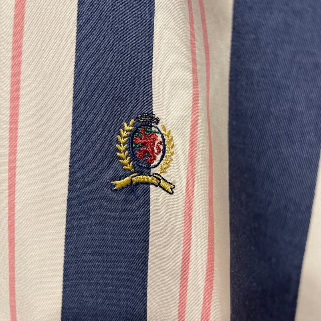 90's 타미힐피거 자수 하프셔츠 상품이미지3