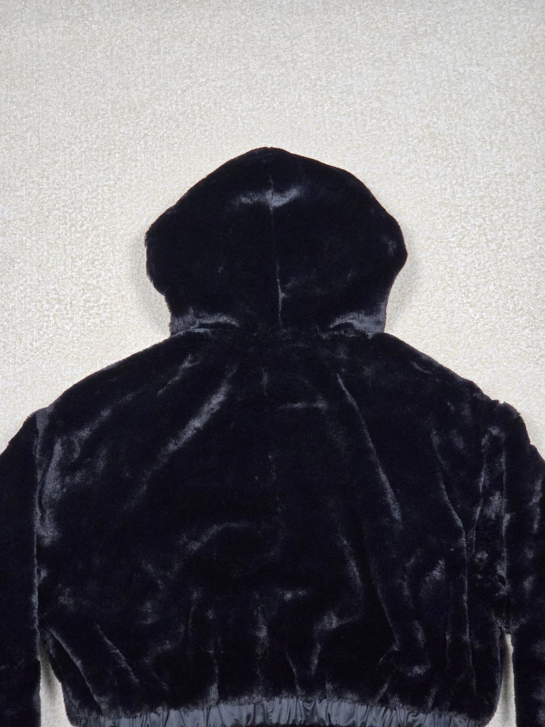 [H&M] 디바이디드 리버시블 크롭 에코 퍼 후드 집업 | 00248 상품이미지9