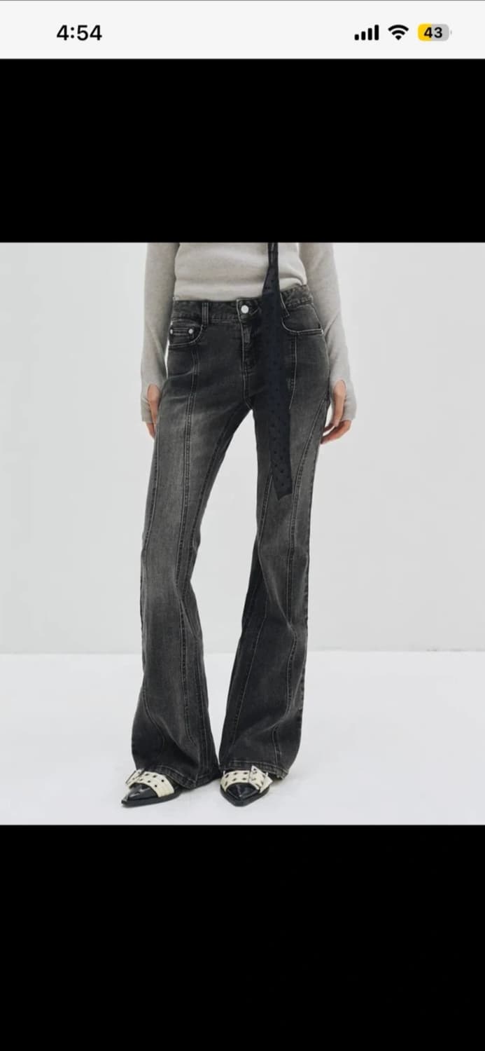 데케트 우먼 커브드 슬림 로우라이즈 플레어 진 (블랙) 상품이미지3