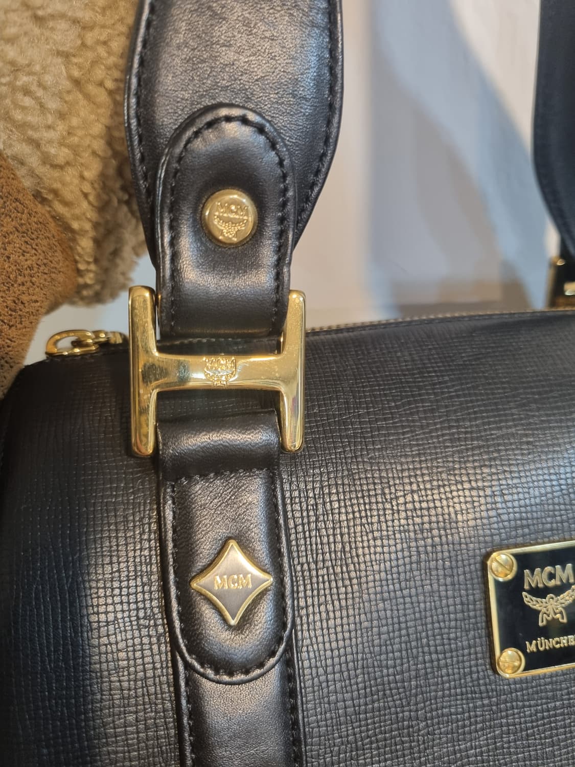 MCM 블랙 배럴 토트백 상품이미지6