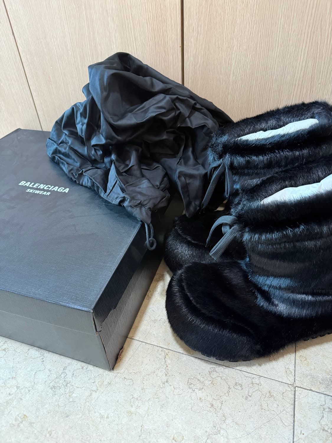 발렌시아가 알래스카 스키 퍼 부츠 상품이미지2