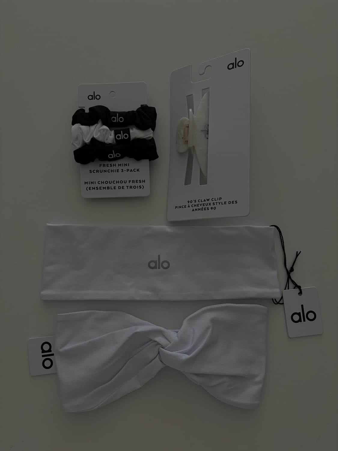 Alo 알로요가 헤어밴드 2개, 집게핀, 미니 스크런치 3세트 판매 상품이미지4