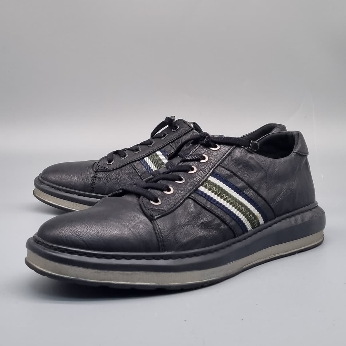 소다 레더 밴딩 남성스니커즈 275 상품이미지1