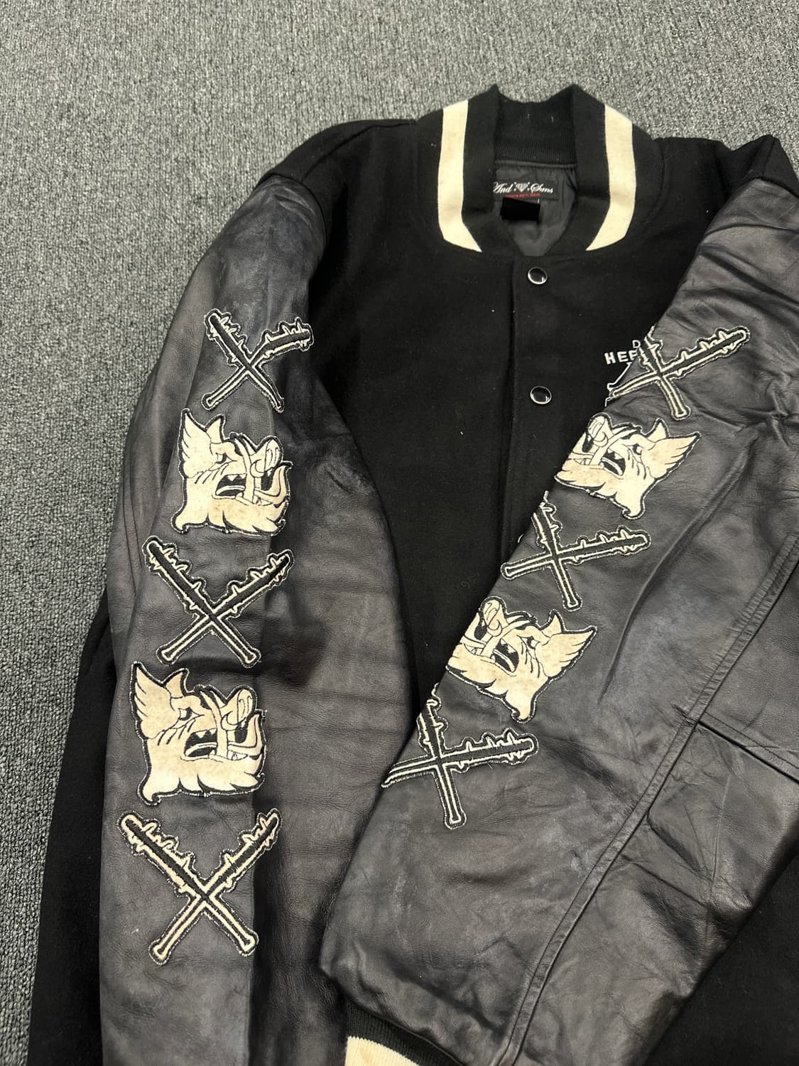 AND SUNS 자수 바시티자켓 레더암 블랙 상품이미지3