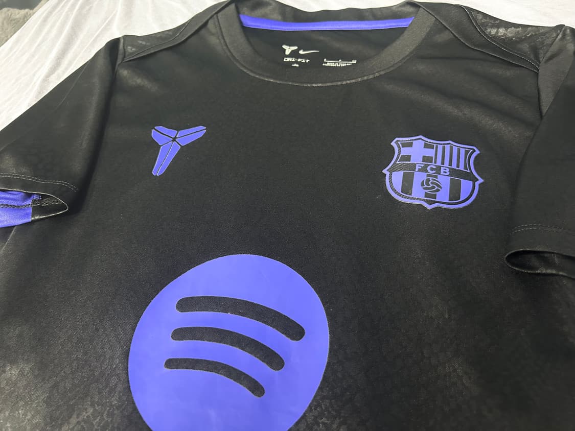 25/26 바르셀로나 코비 트레이닝 유니폼 상품이미지4
