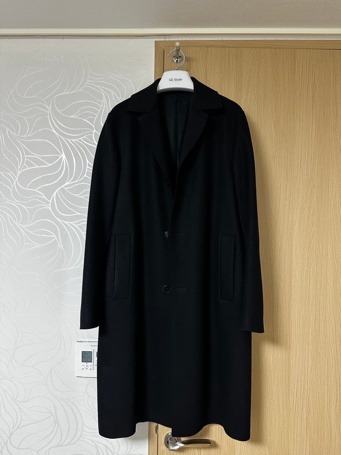 띠어리 20fw 롭슨코트 블랙 M 사이즈 상품이미지1