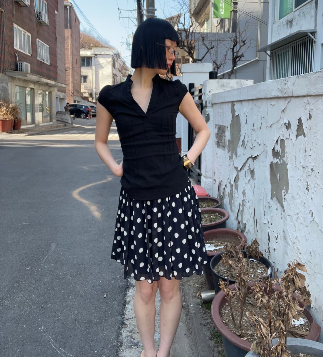 도트 무늬 블랙 프릴 미디 스커트 상품이미지1