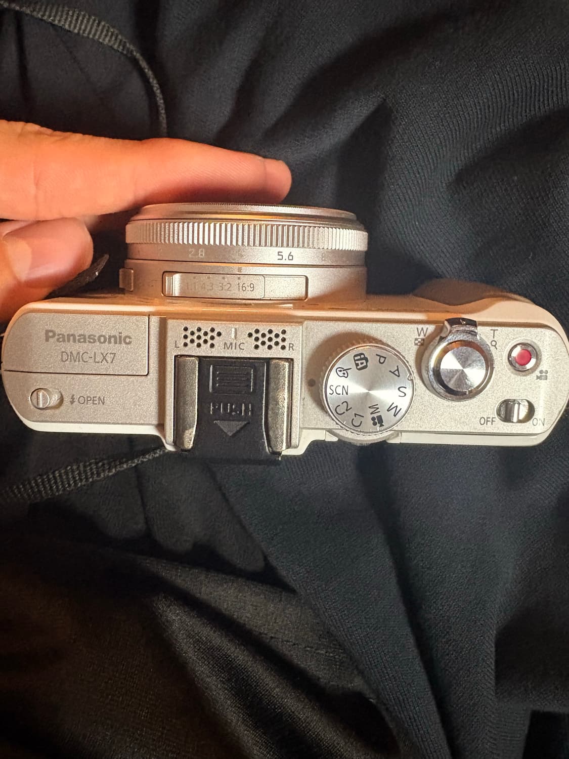 파나소닉 루믹스 DMC-LX7 화이트 카메라 상품이미지2