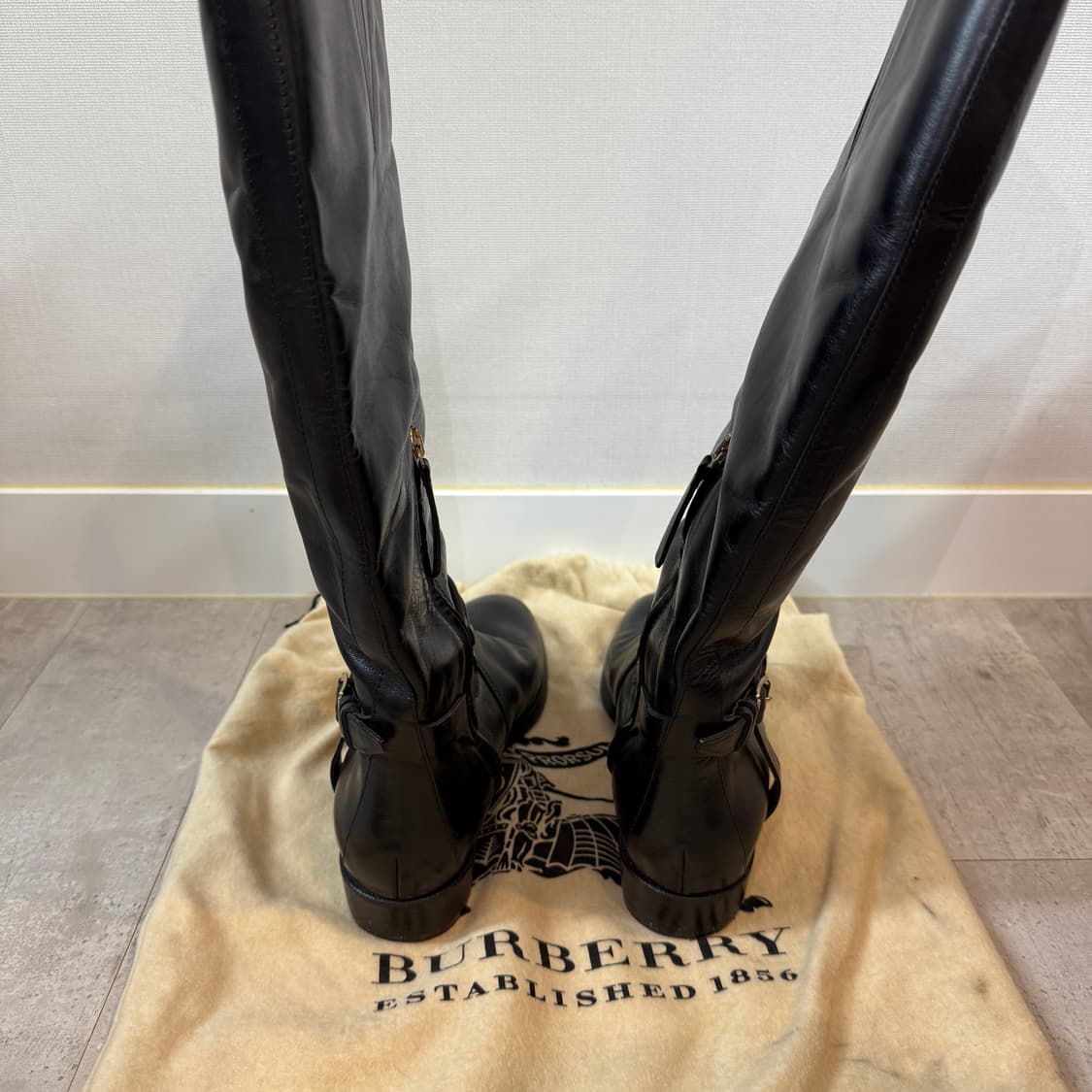 버버리 가죽 부츠 상품이미지3