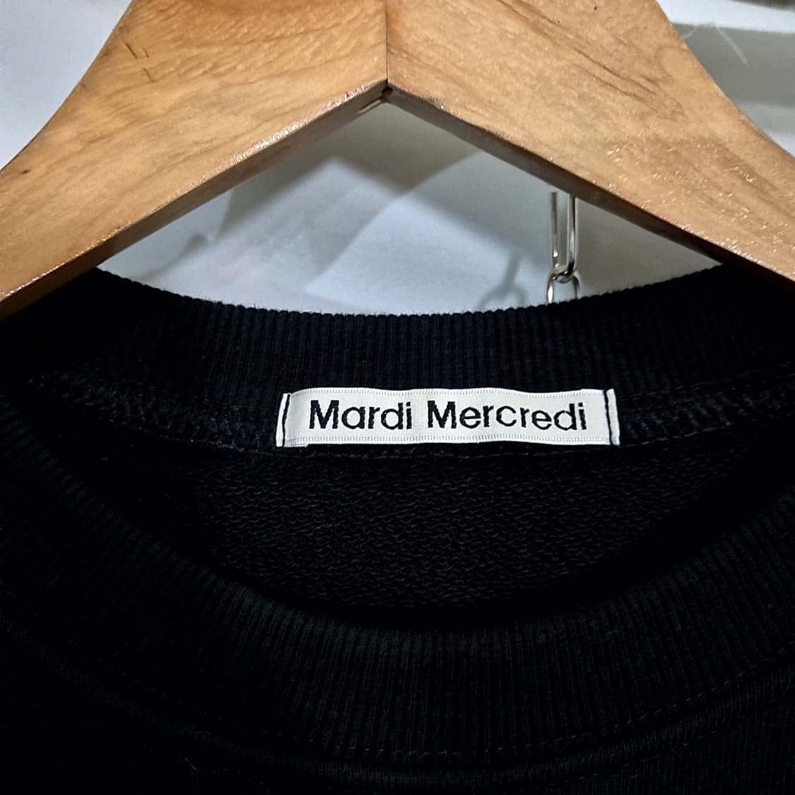 Mardi Mercredi 마르디 메크르디 체리 맨투맨 상품이미지3