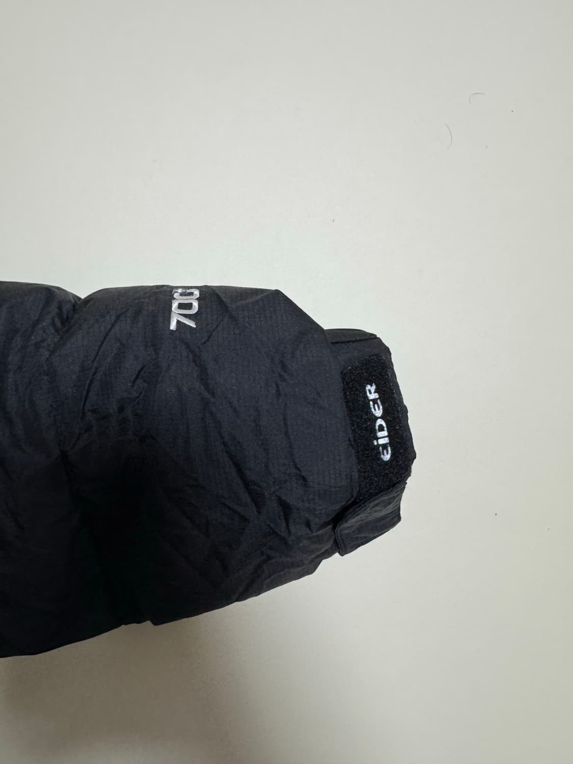 (105)아이더 Defender 700 필파워 블랙 패딩 상품이미지6