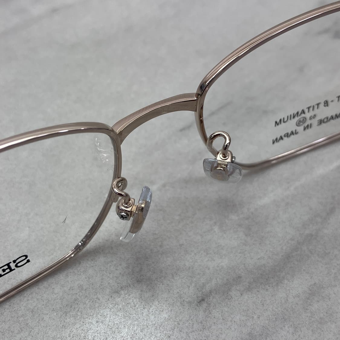 C85 세이코 SEIKO 빈티지 골드 스퀘어 B-Titan 메탈테 안경 상품이미지4