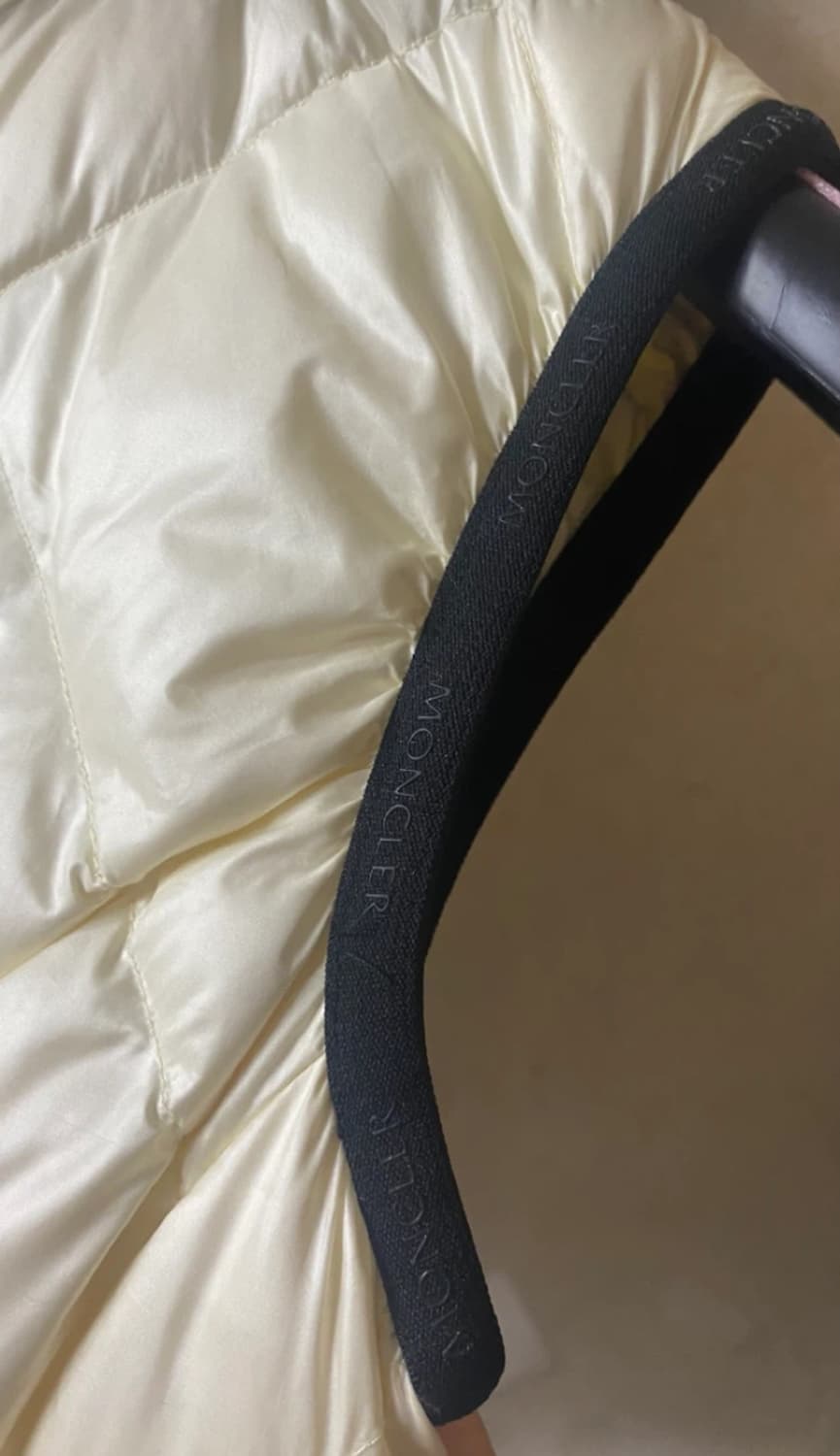 정품)몽클레어 패딩조끼 sucrex 여성 경량패딩 3사이즈 상품이미지7