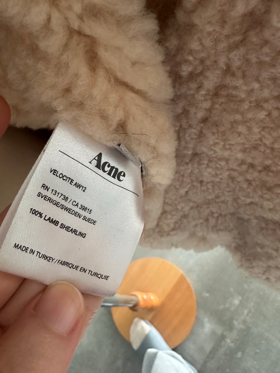 아크네 무스탕 32 상품이미지10