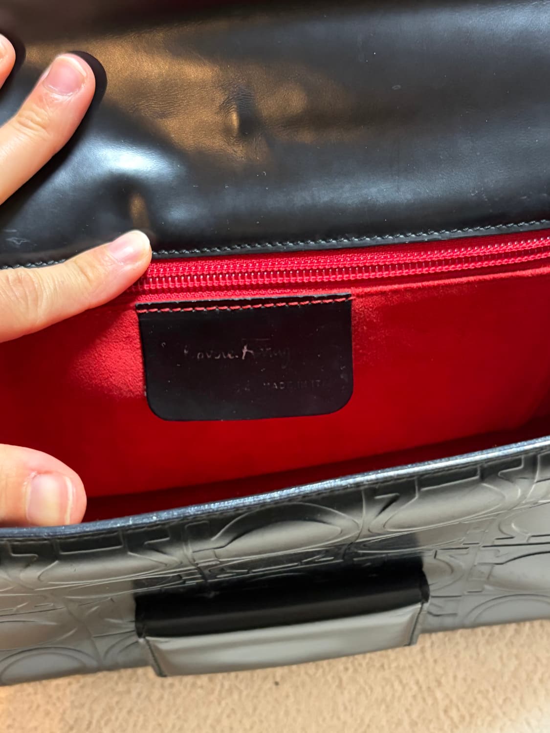 페레가모 간치니 숄더백 블랙 (빈티지) 상품이미지4