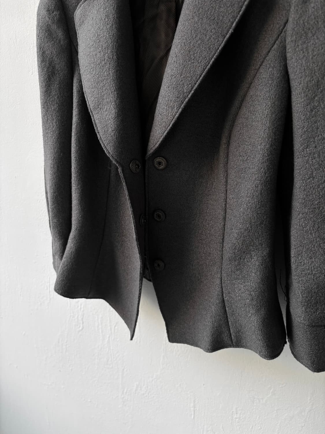 엠포리오 아르마니 볼륨 자켓 상품이미지9