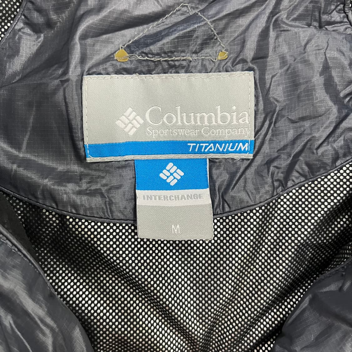 M 콜롬비아 구스다운 경량 패딩 0202M1 상품이미지2