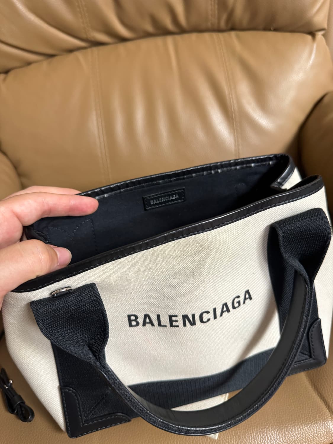 발렌시아가 카바스 도트백 XS 상품이미지5