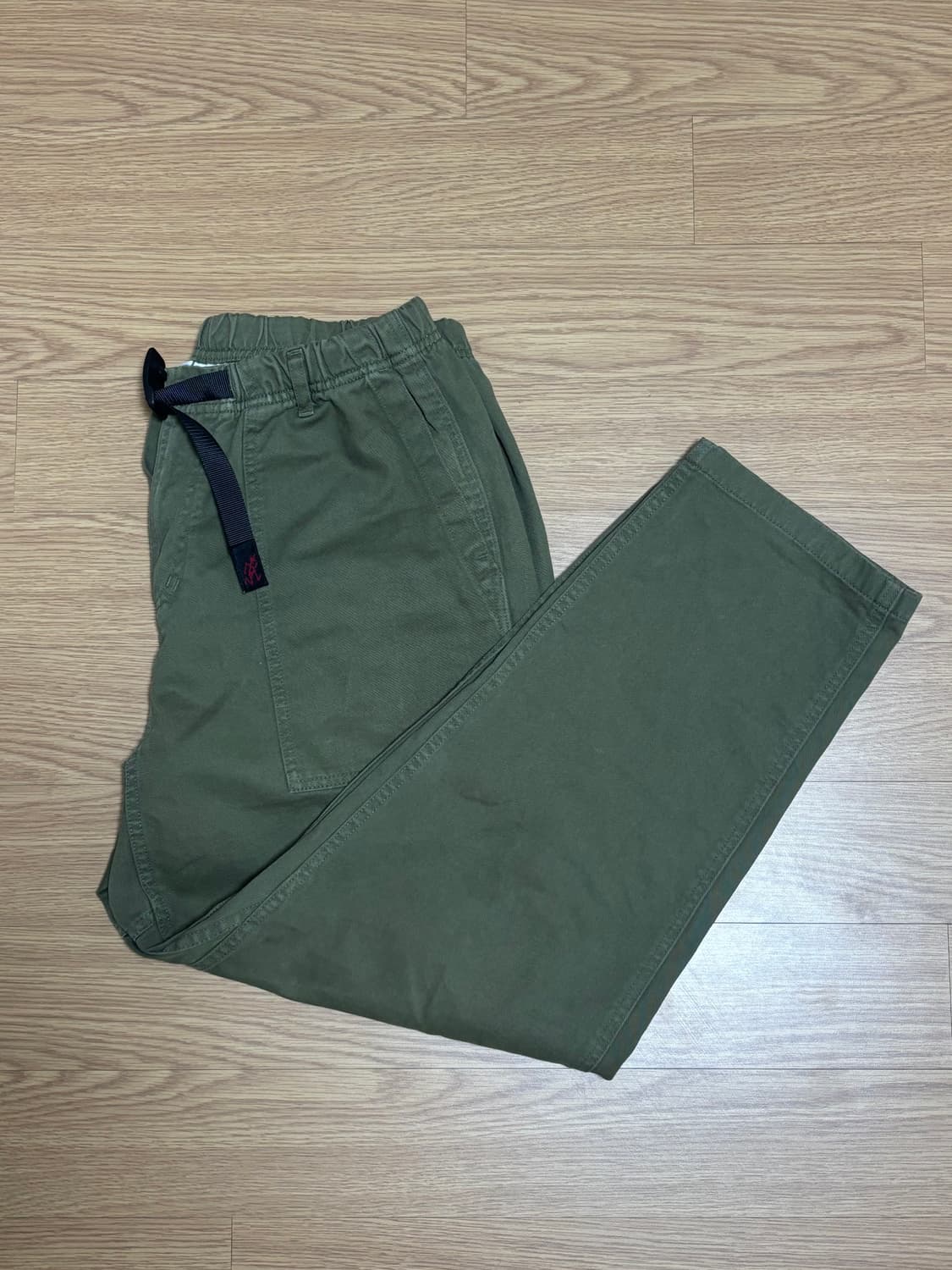 그라미치 루즈 테이퍼드 팬츠 M 올리브 상품이미지1