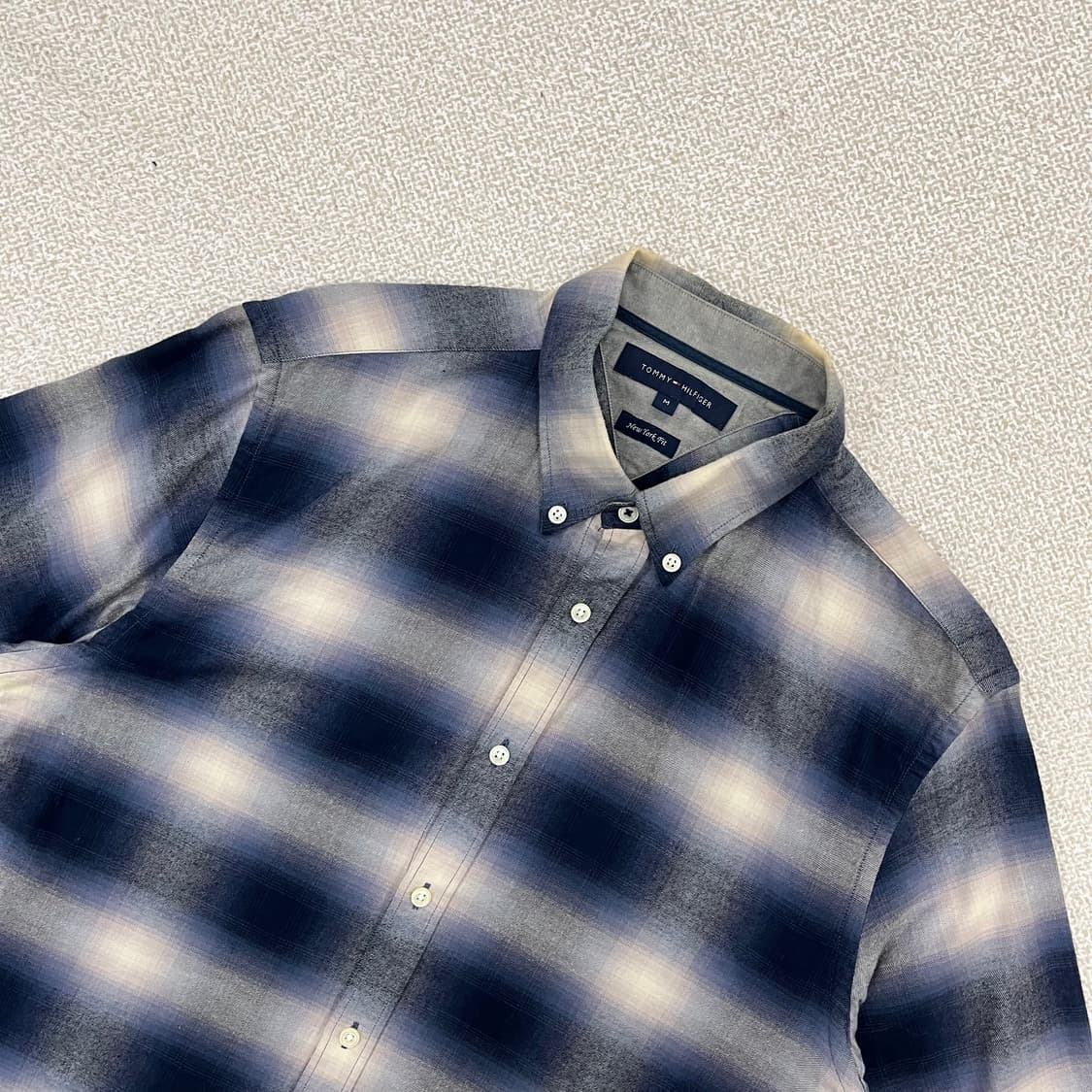 [M] 타미힐피거 뉴욕핏 그라데이션 체크 셔츠 남방 3984 상품이미지4