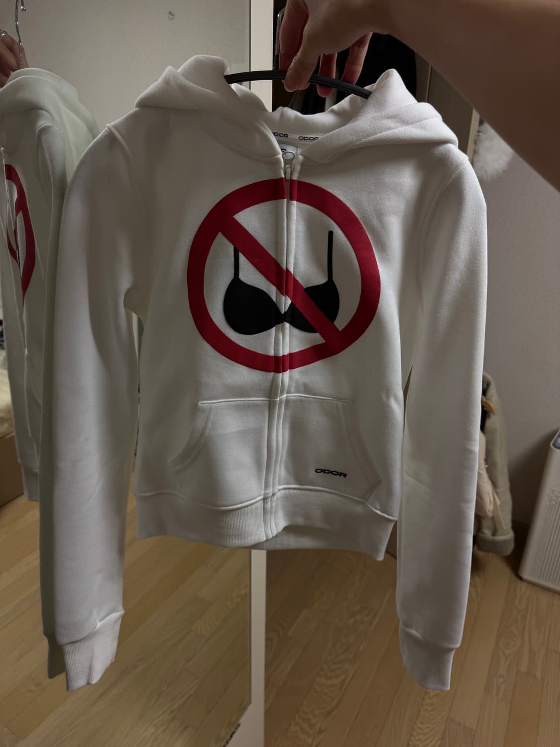 오도어 후드집업 상품이미지2